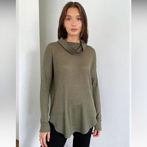 Aritzia Babaton- green thermal cowlneck